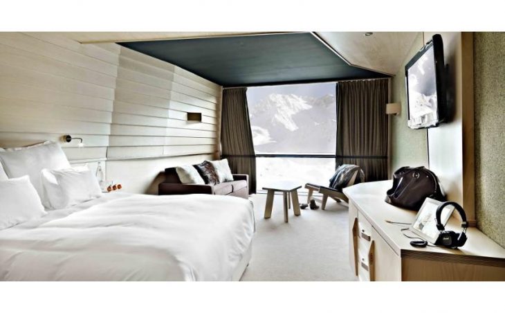 Hotel Altapura, Val Thorens, Double Bedroom 4